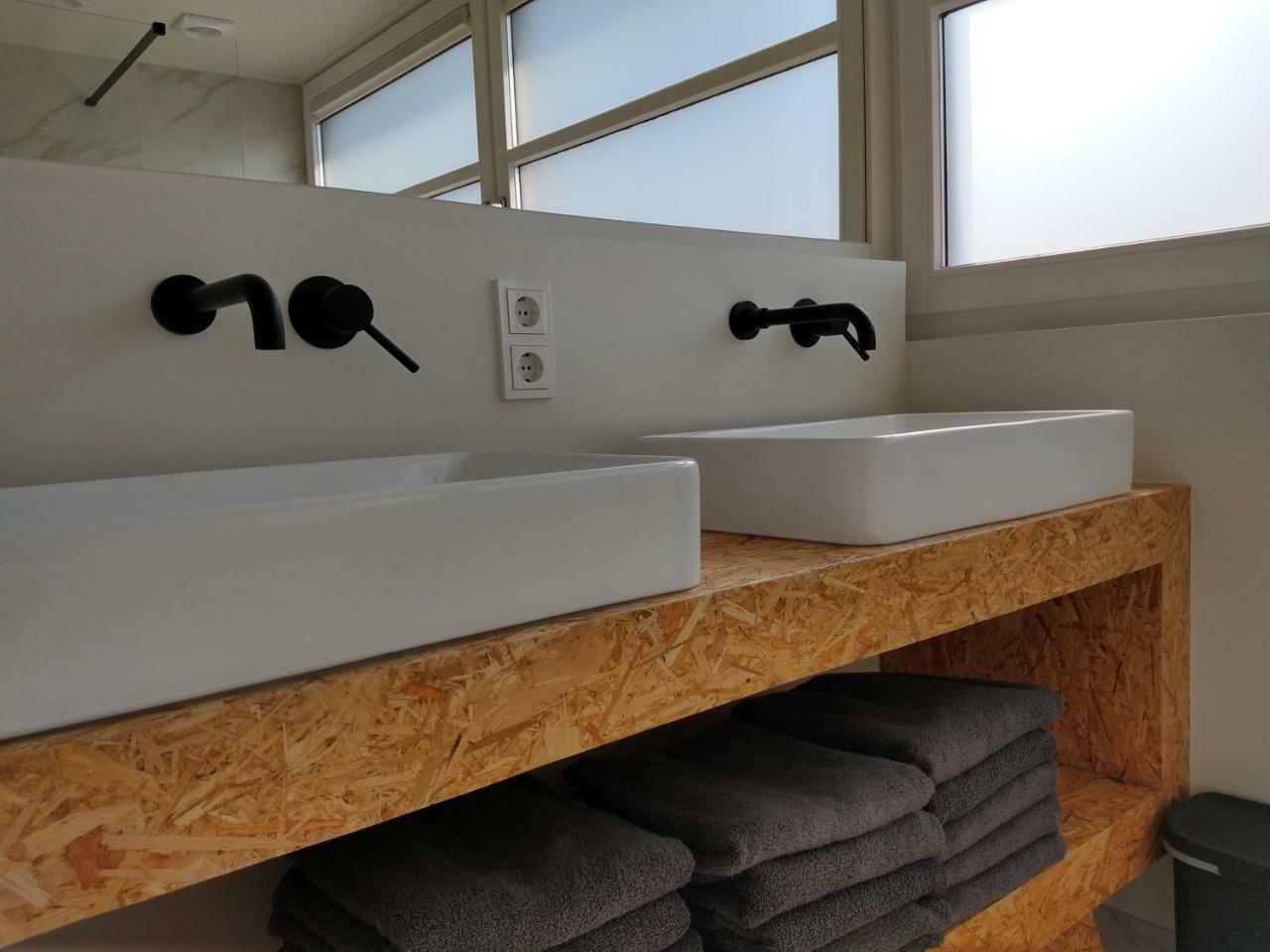 Vikinghuis Bed By The Sea 웨스트카펠라 외부 사진